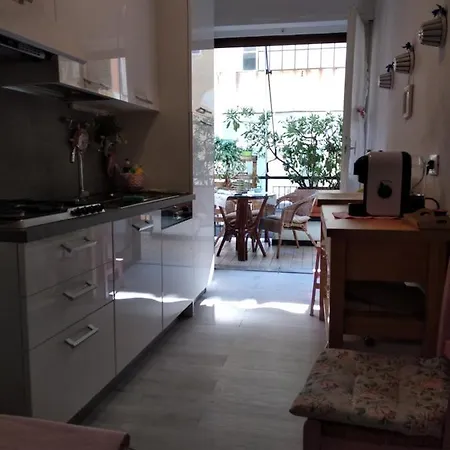 Apartamento La Casetta - Near The Sea & Free Parking *