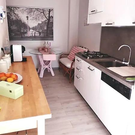 La Casetta - Near The Sea & Free Parking ラッパロ